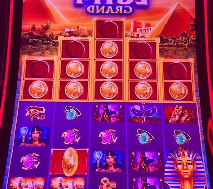 Towering Pays Egypt slot machine