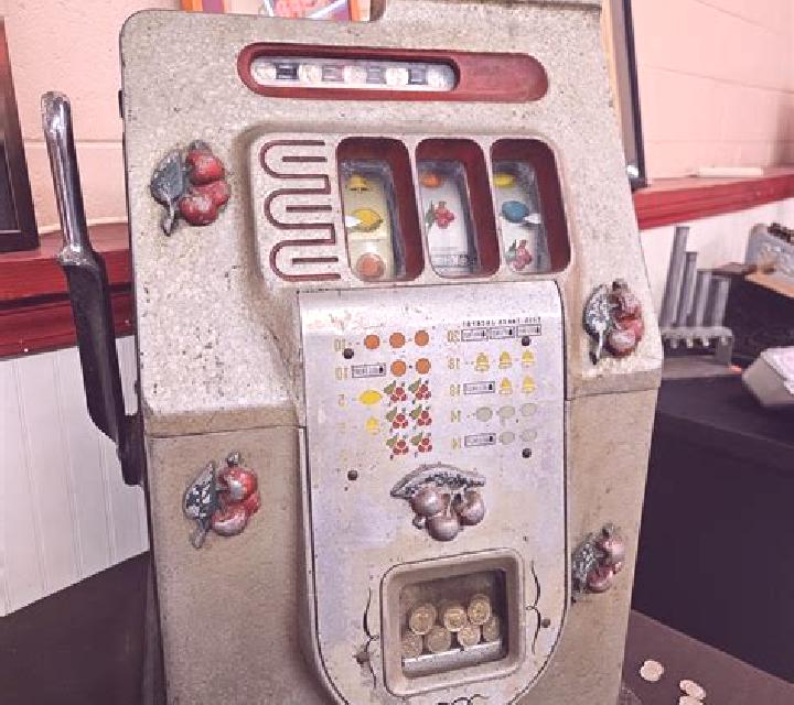 Treasure Cove (GameCo) slot machine