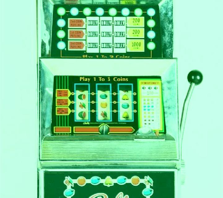Treasure Raider (Bally) slot machine