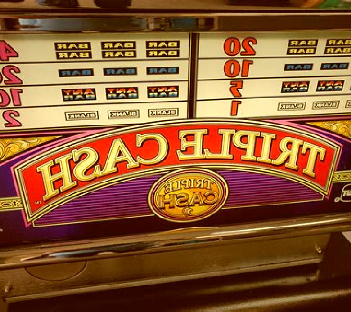 Triple Crown (Betsoft) slot machine