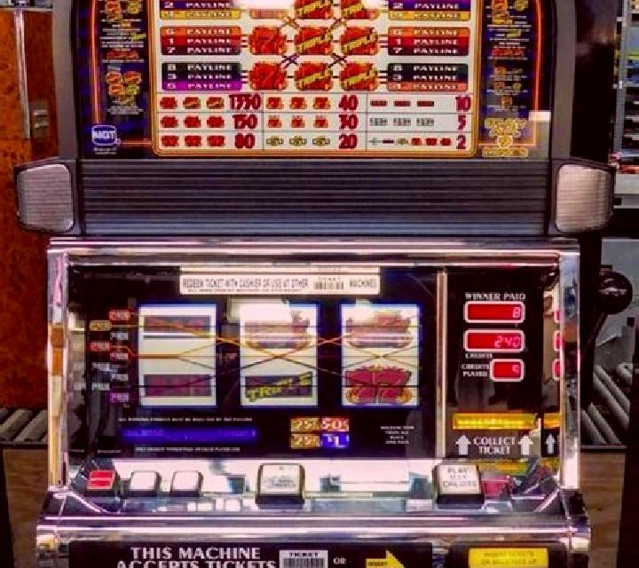 Triple Hot Ice slot machine