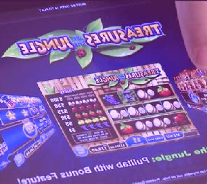 Triple Kings Pull Tab slot