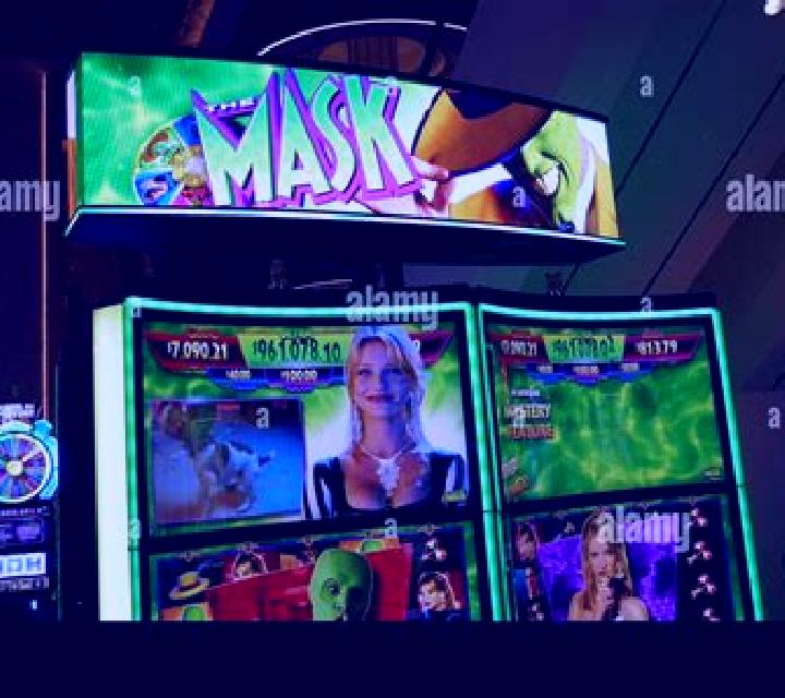 Triple Mask slot machine
