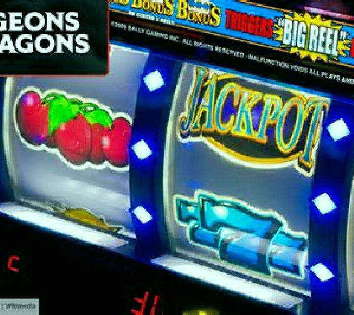 Tug of War slot machine