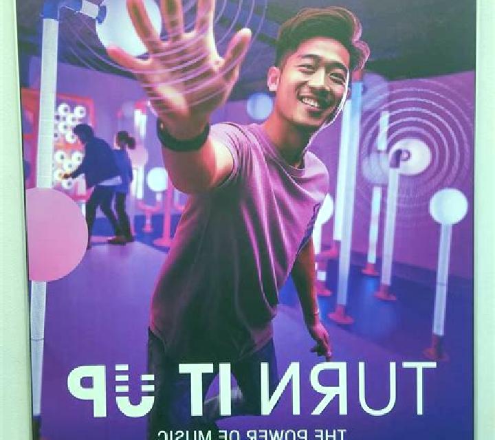 Turn It UP! online slot