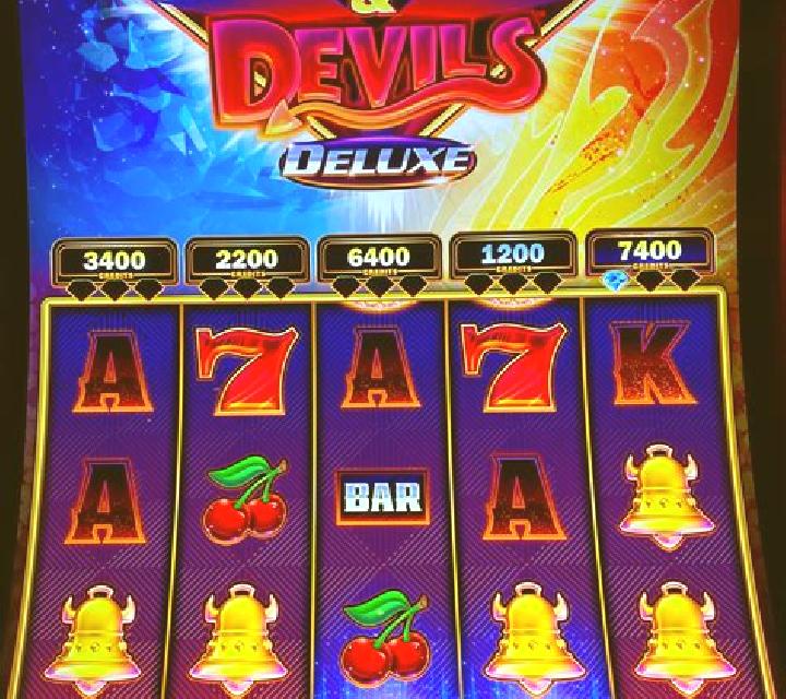 Twice the Diamonds slot machine