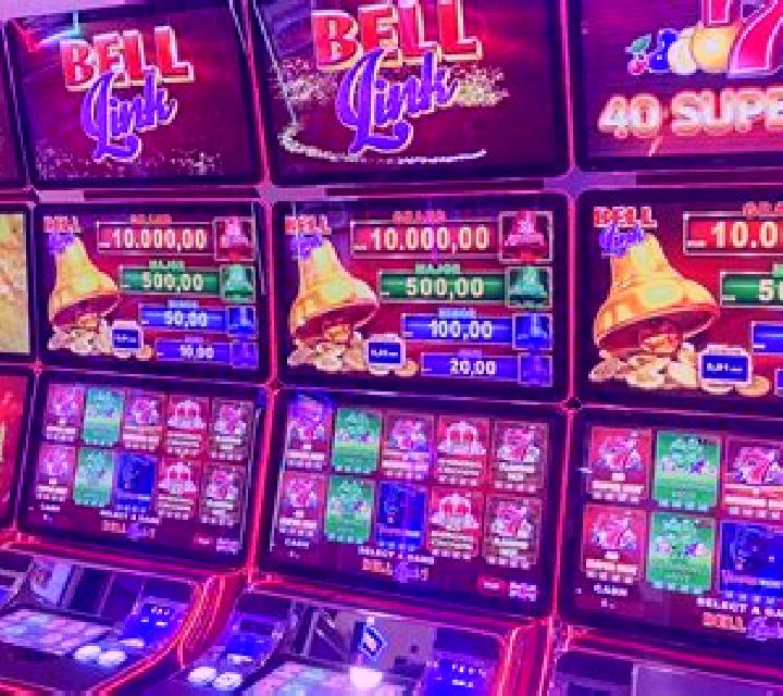 Twin Player - Super Bells Extra slot machine