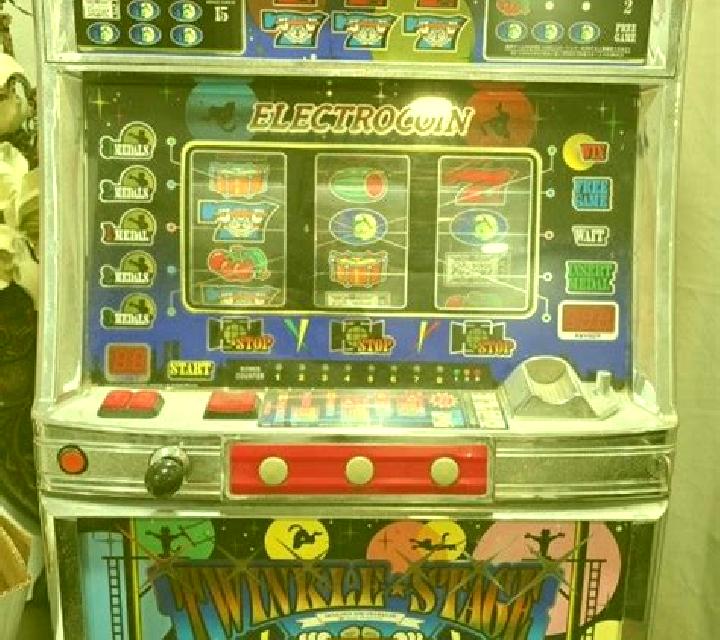 Twinkle slot machine