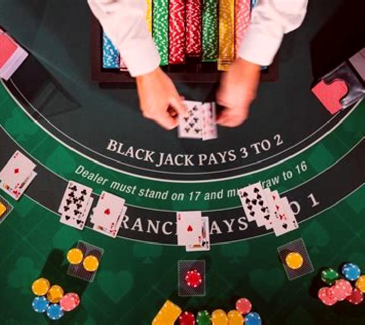 Ultimate Blackjack with Rachael slot game