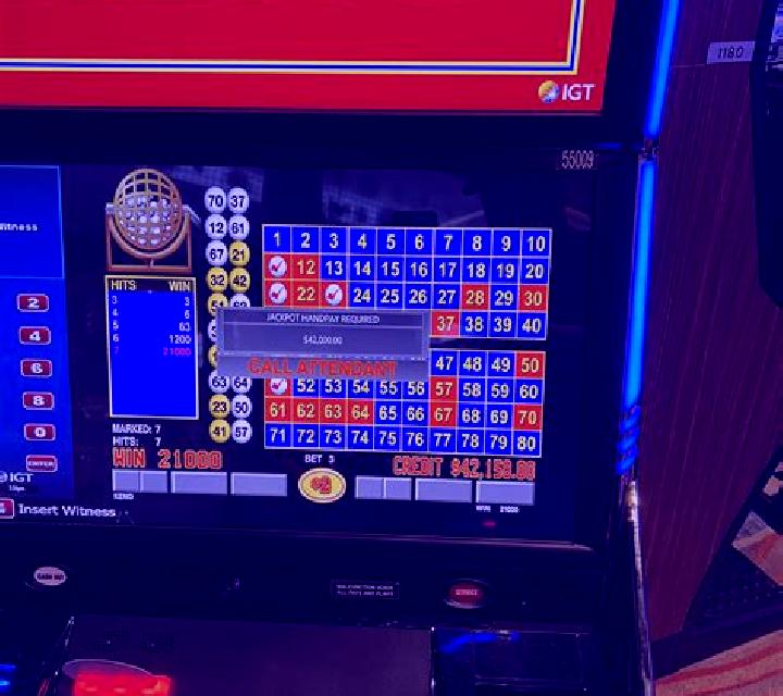 Ultimate Keno slot game