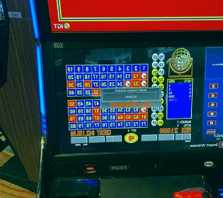 Ultimate Keno slot machine