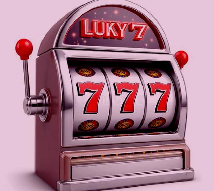Ultra Seven slot machine