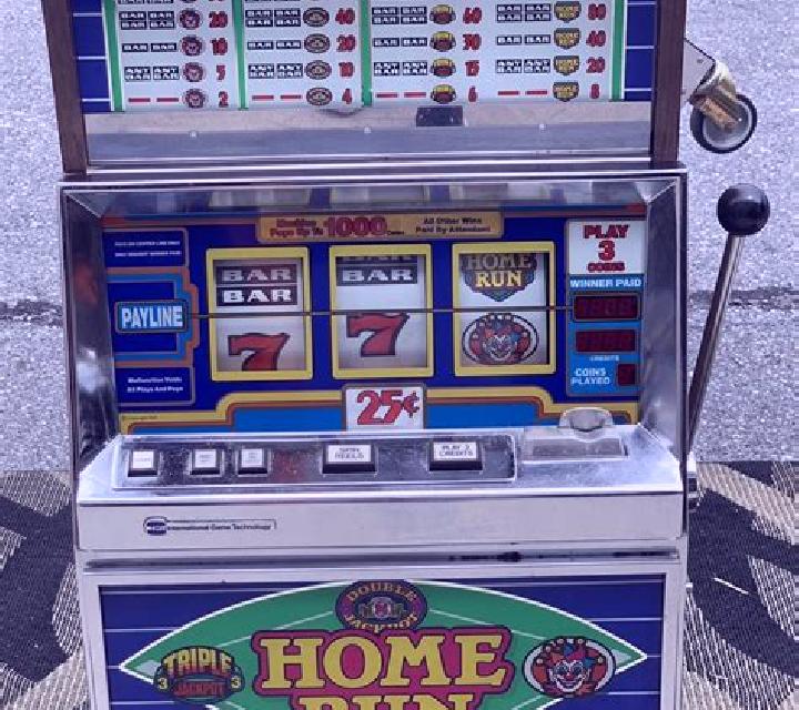 Uncle Franks Relic Run slot machine