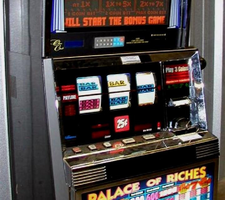 Vault of Riches slot machine