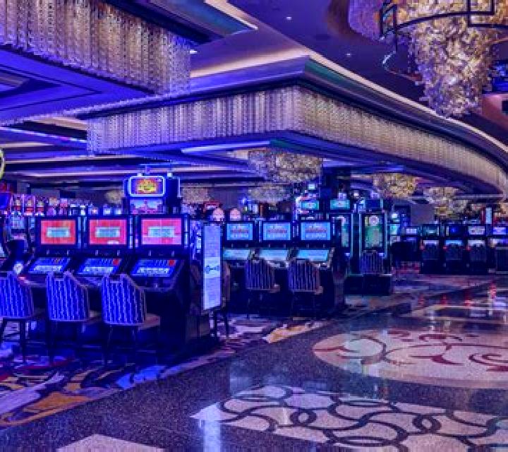 Vegas Glam slot game