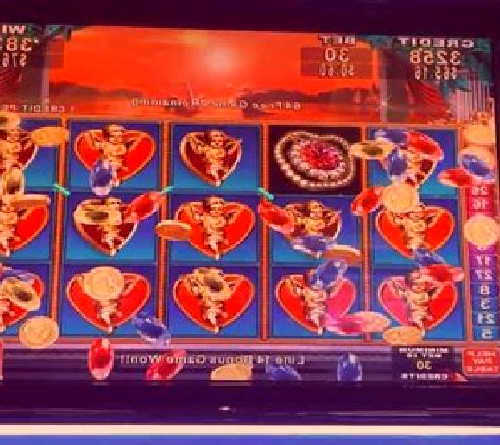 Venice Amore slot machine
