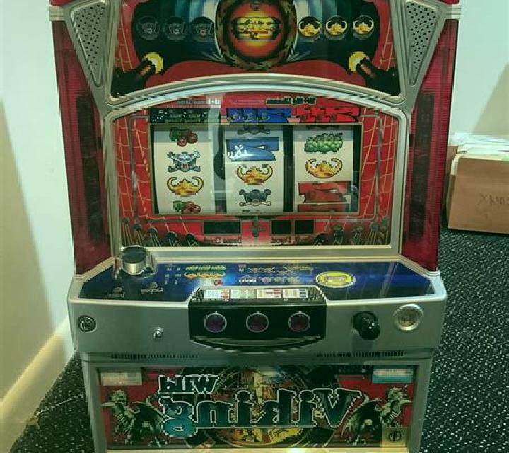 Viking & Striking slot game