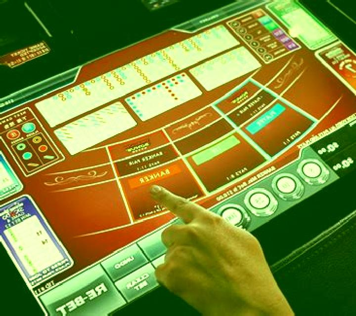 VIP Multihand Baccarat slot game