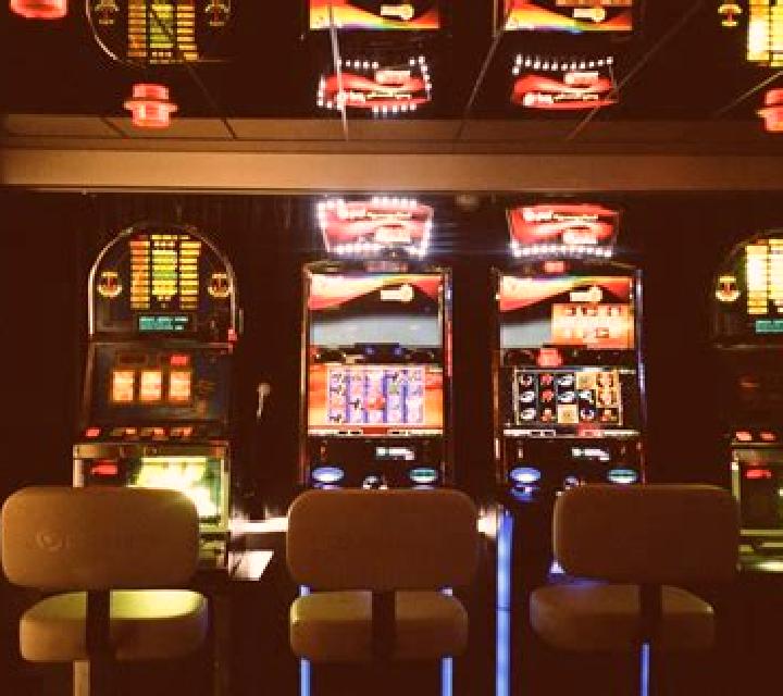 Virtual Champions slot machine