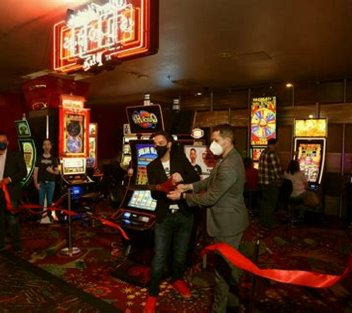 Visitors slot machine