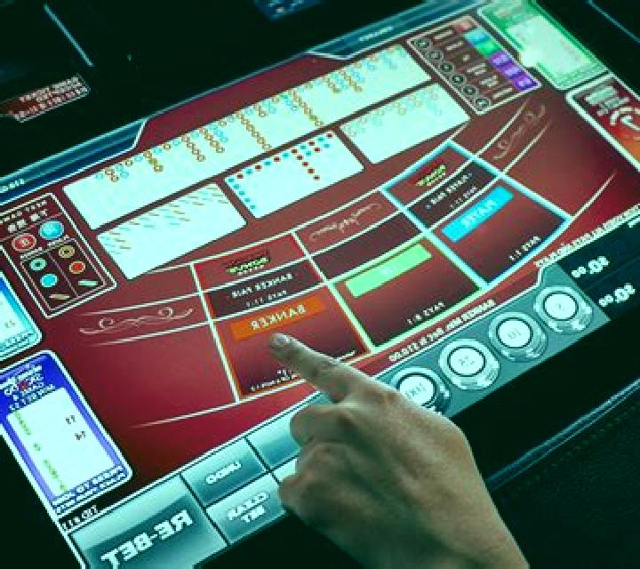 Wall Street Baccarat slot game