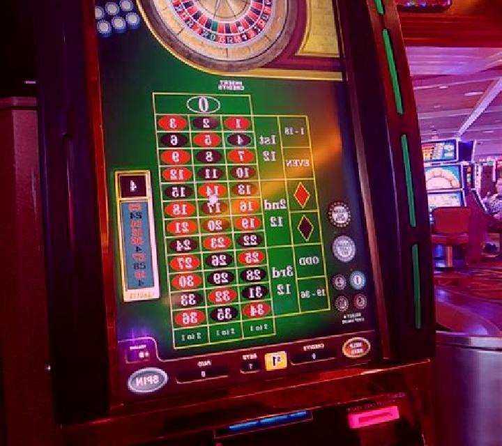Wall Street Roulette slot machine
