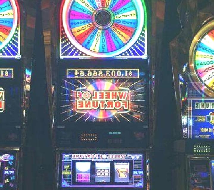 Wheel of Steal slot machine