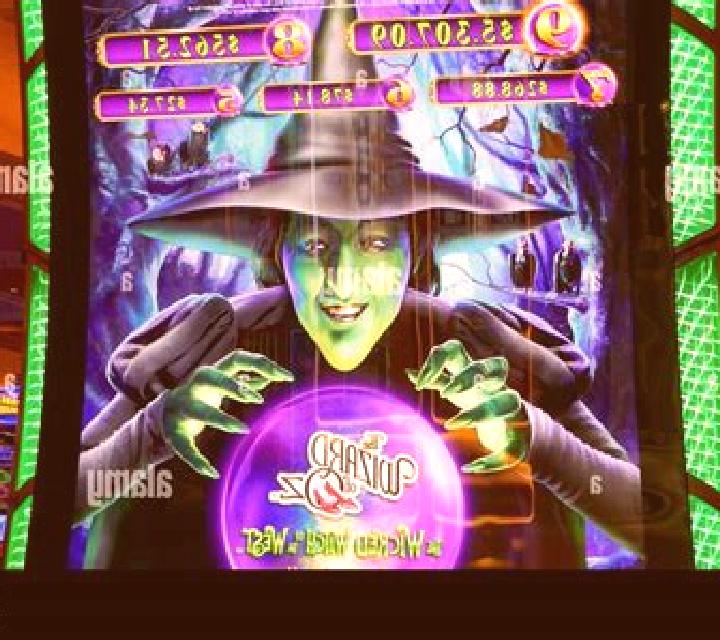 Wicked Wanda slot machine