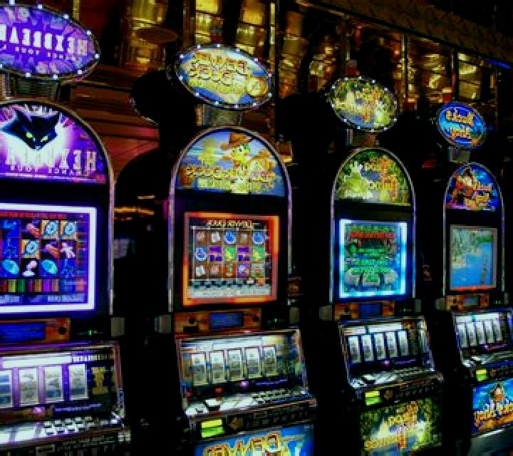 Wild Flow slot machine