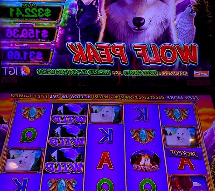 Wild Wolf (IGT) slot machine