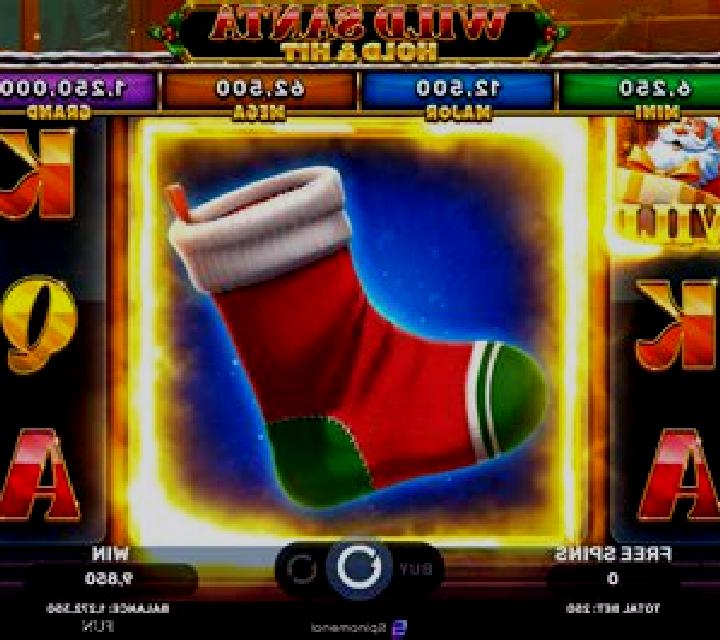 Wild Xmas Hold & Hit slot machine
