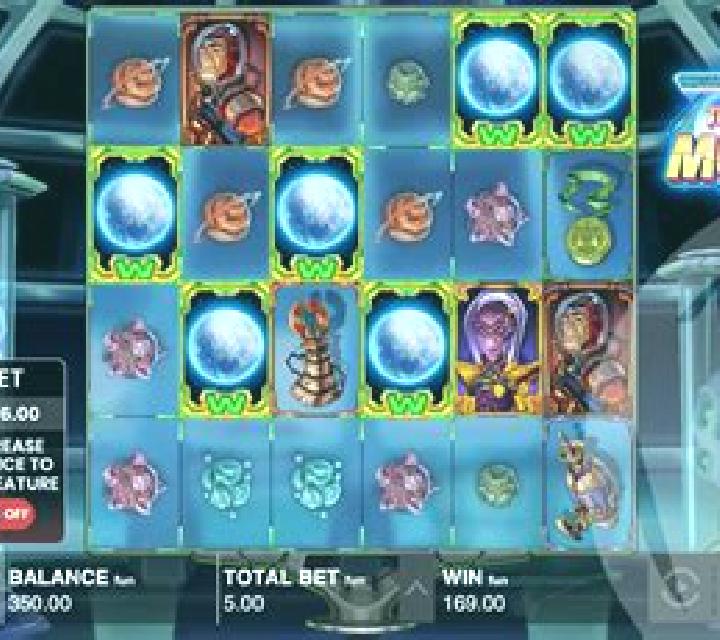 Winz to the Moon slot game