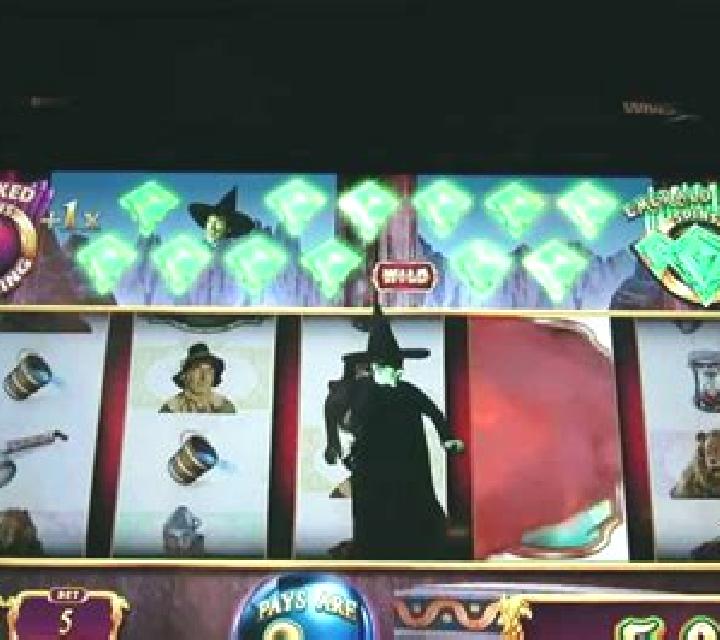 Witch of the West slot machine