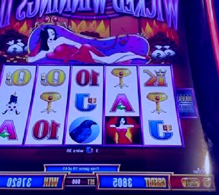 Witch Winnings slot machine