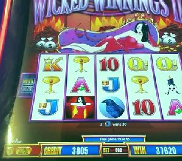 Wobbly Winnings slot machine