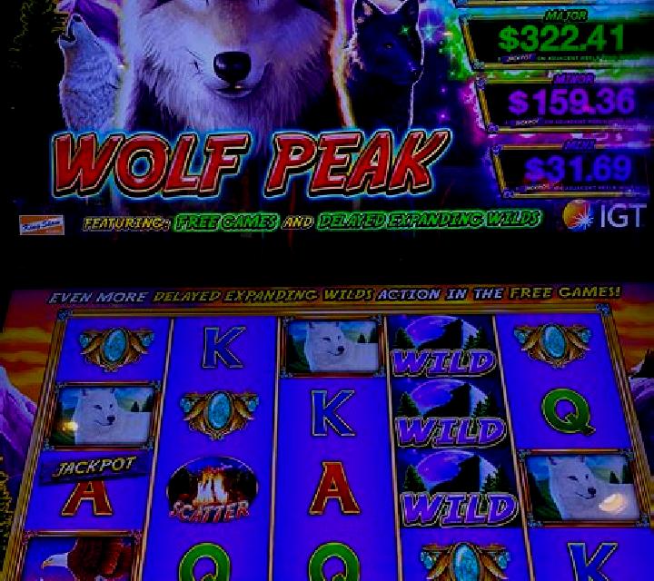 Wolf Fang - Frozen Wilds slot machine