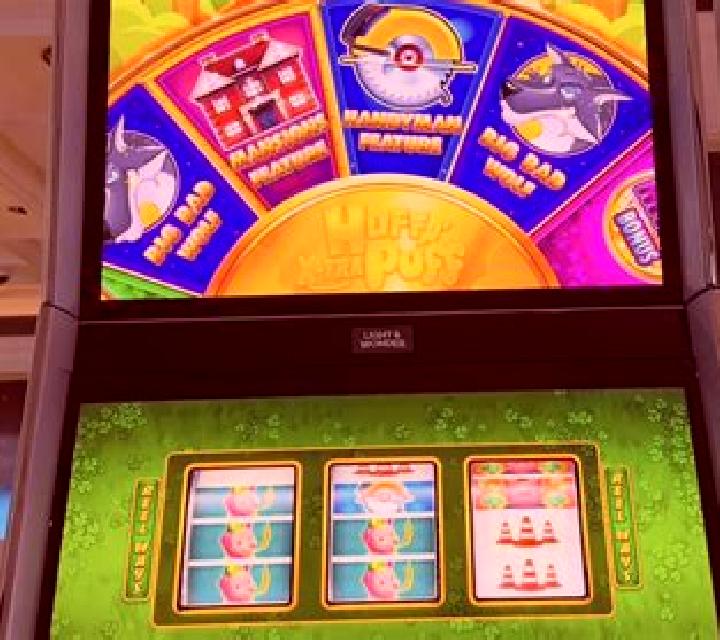 Wolf Money Xtra Choice slot game