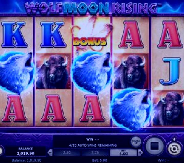 Wolf Rising slot game