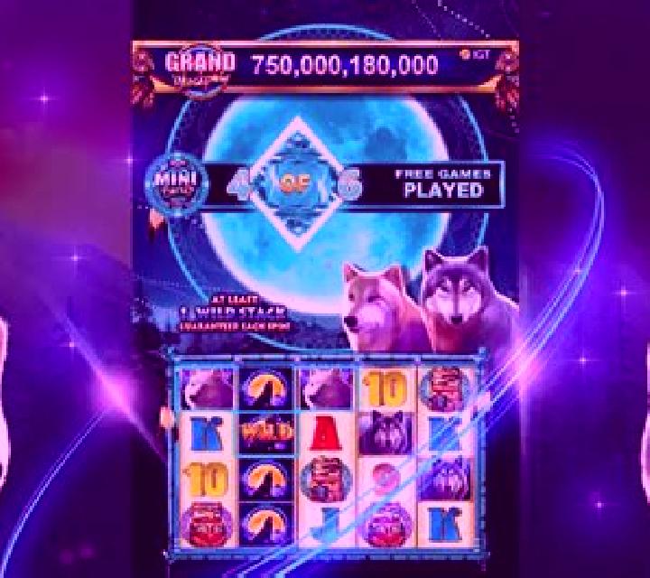 Wolf Run Wild Moon slot game