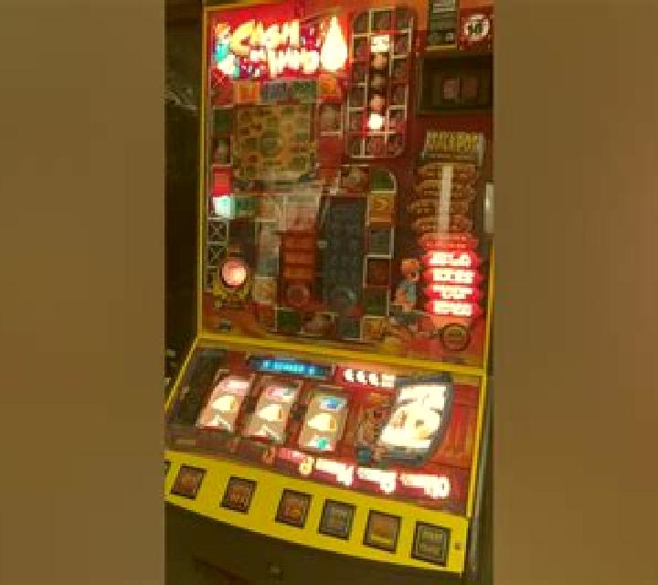 Wonder Land slot machine