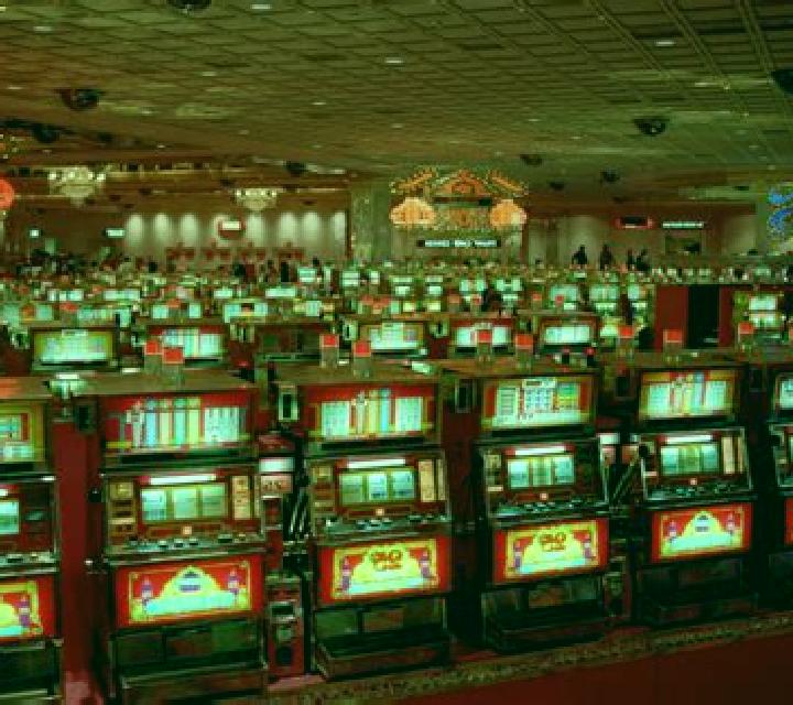 Wonders of Taj Mahal slot machine