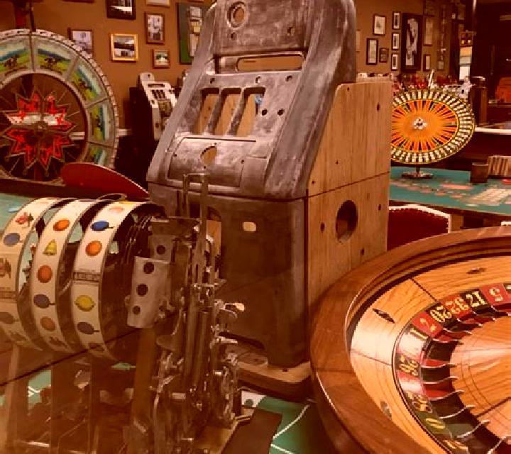 Woodslot slot machine