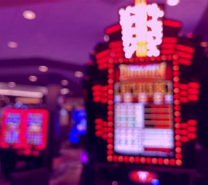 X Flip slot machine