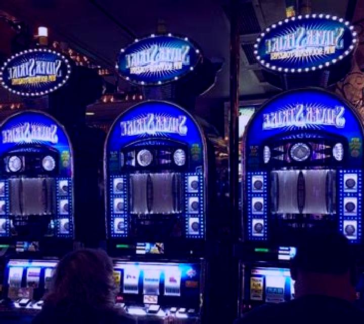Zeus s Thunderbolt 10000 Storm Strike slot machine